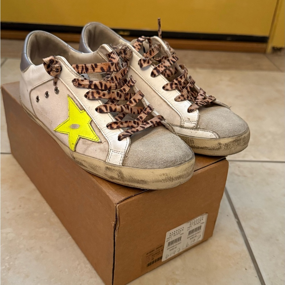 *SOLD* 💯 Authentic Golden Goose Superstar Sneakers